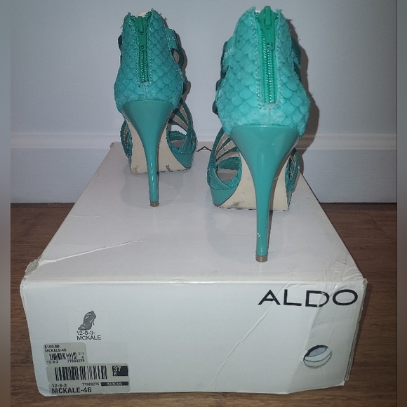 ๐ ALDO Teal colored open toe heels size 7 - Picture 3 of 3